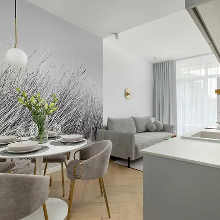 דירה Premium & Elegance With Pool By Renters סיאנוז'טי