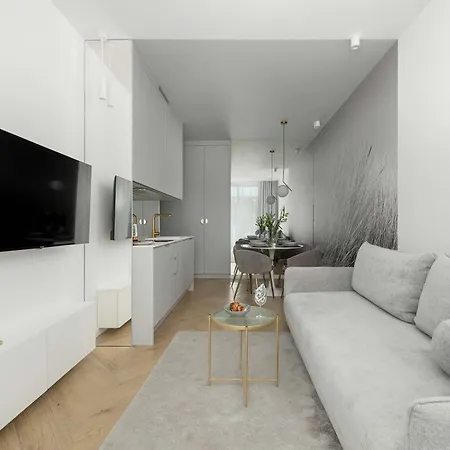 Premium & Elegance With Pool By Renters סיאנוז'טי