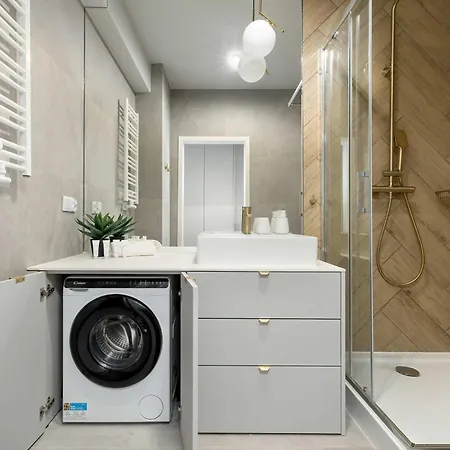 Premium & Elegance With Pool By Renters סיאנוז'טי