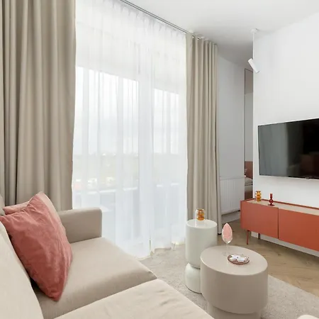 Premium & Elegance With Pool By Renters Sianozety